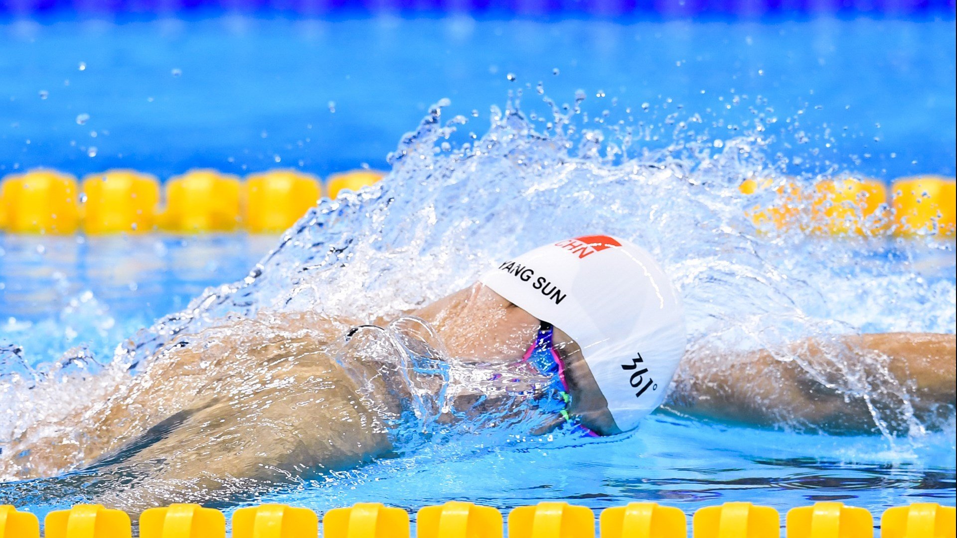 东契奇关键节点爆冷，中国队带队取胜！